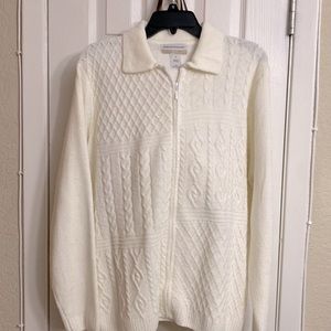 Brand New Never Worn Women’s 100% Acrylic Sweater with Zipper . Super Soft .